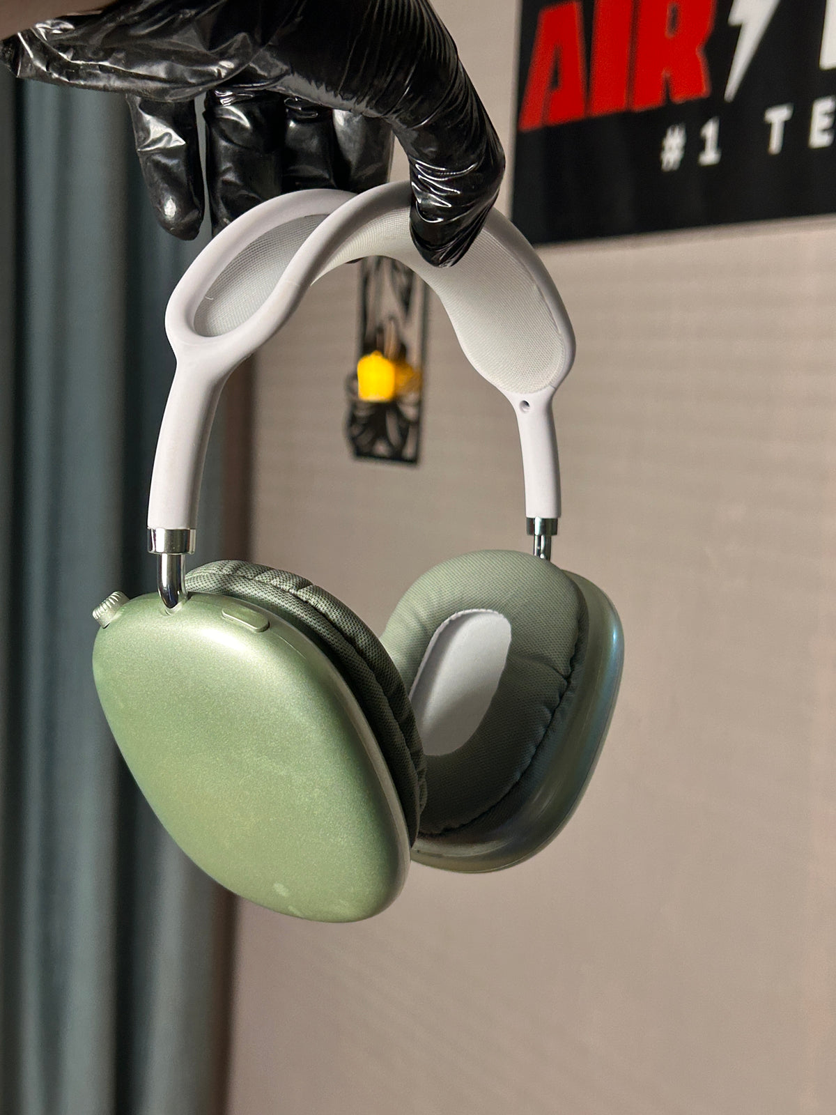 Airpods MAX —Apple Nearest Headphones !