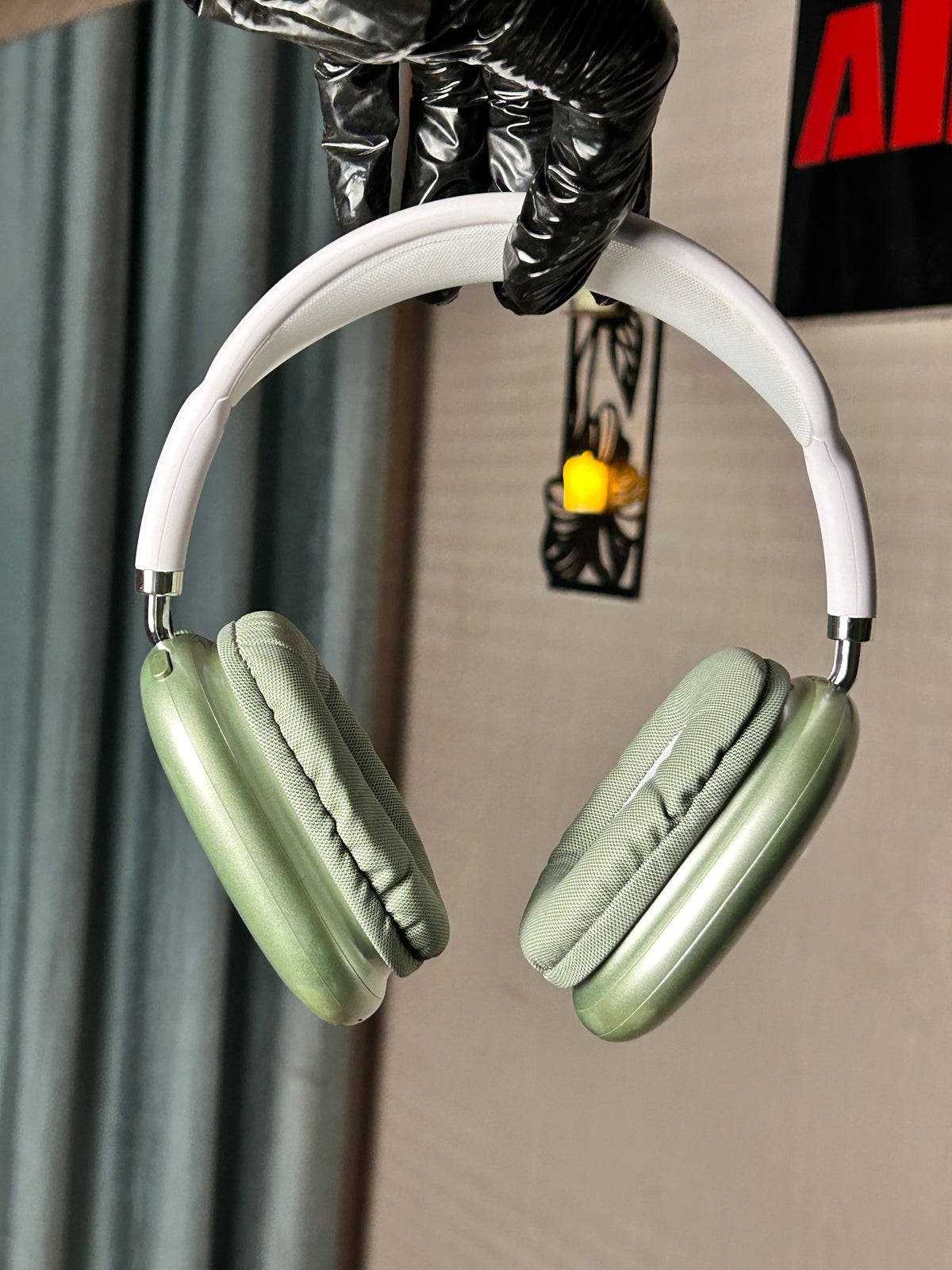 Airpods MAX —Apple Nearest Headphones !